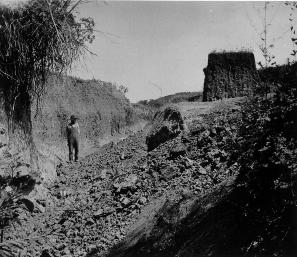 Flash flood exposure that revealed the bison kill site. © Denver Museum of Nature & Science