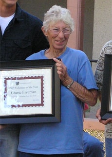 Cherie Freeman receives the Center for Desert Archaeology's "Volunteer of the Year" award in 2008.