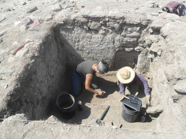 Excavations at the Fornholt site.