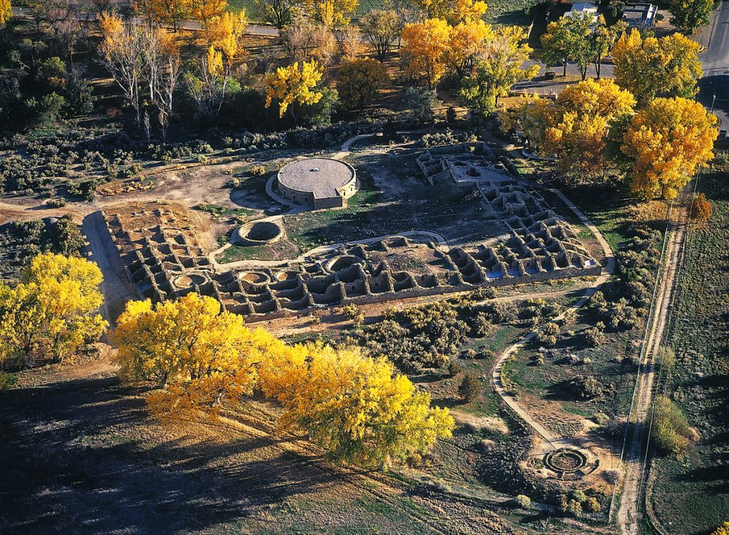 Great House with Reconstructed Kiva