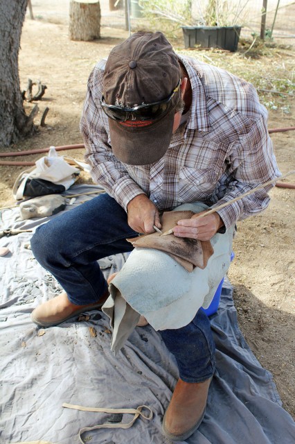 Allen Denoyer demonstrates carving techniques