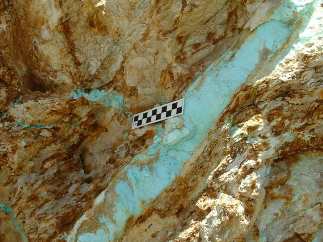 Vein of turquoise at Mineral Park, just outside of Kingman, AZ. Photo by Sharon Hull.