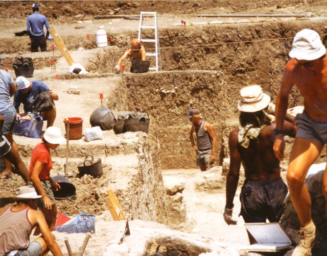 Step Trench in Ekron, 1985