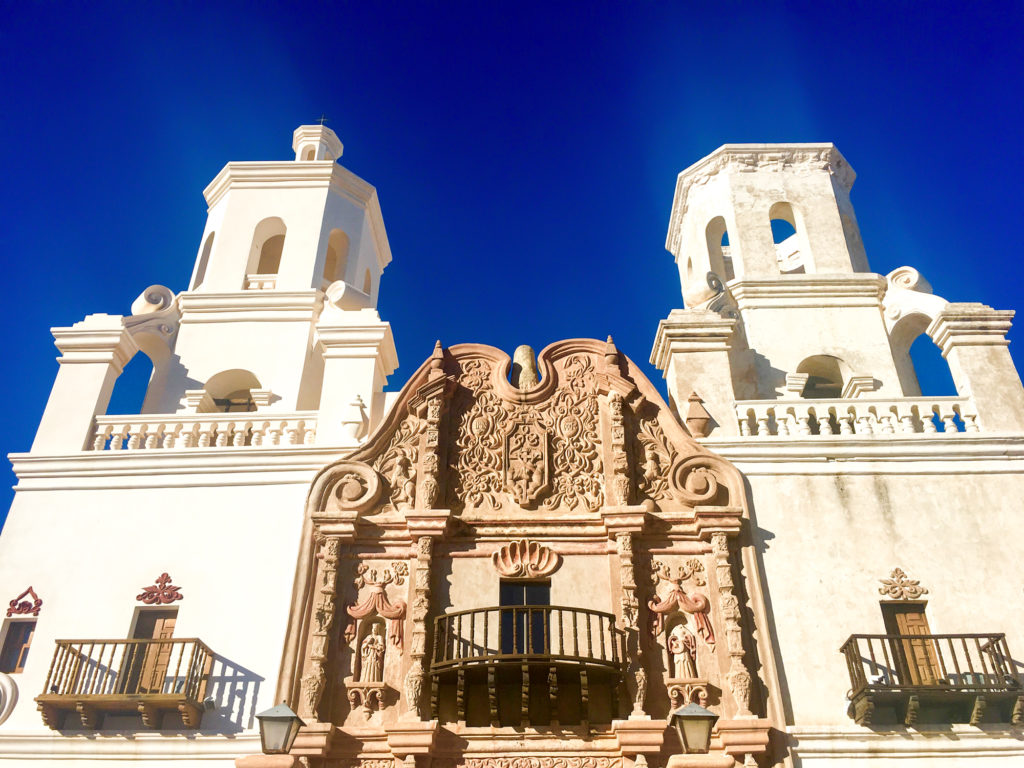 Main entrance to the San Xavier del Bac mission. Image: Esteban Jasso.
