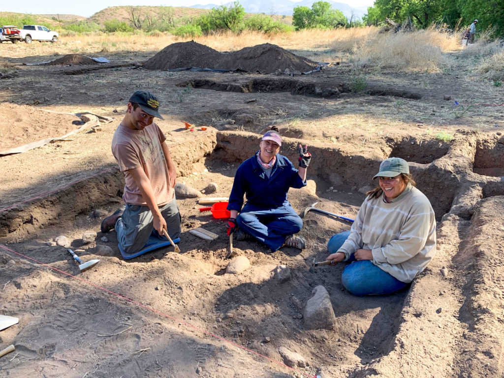 A happy excavation crew working hard and sharing laughs. Image: Megan Eigen
